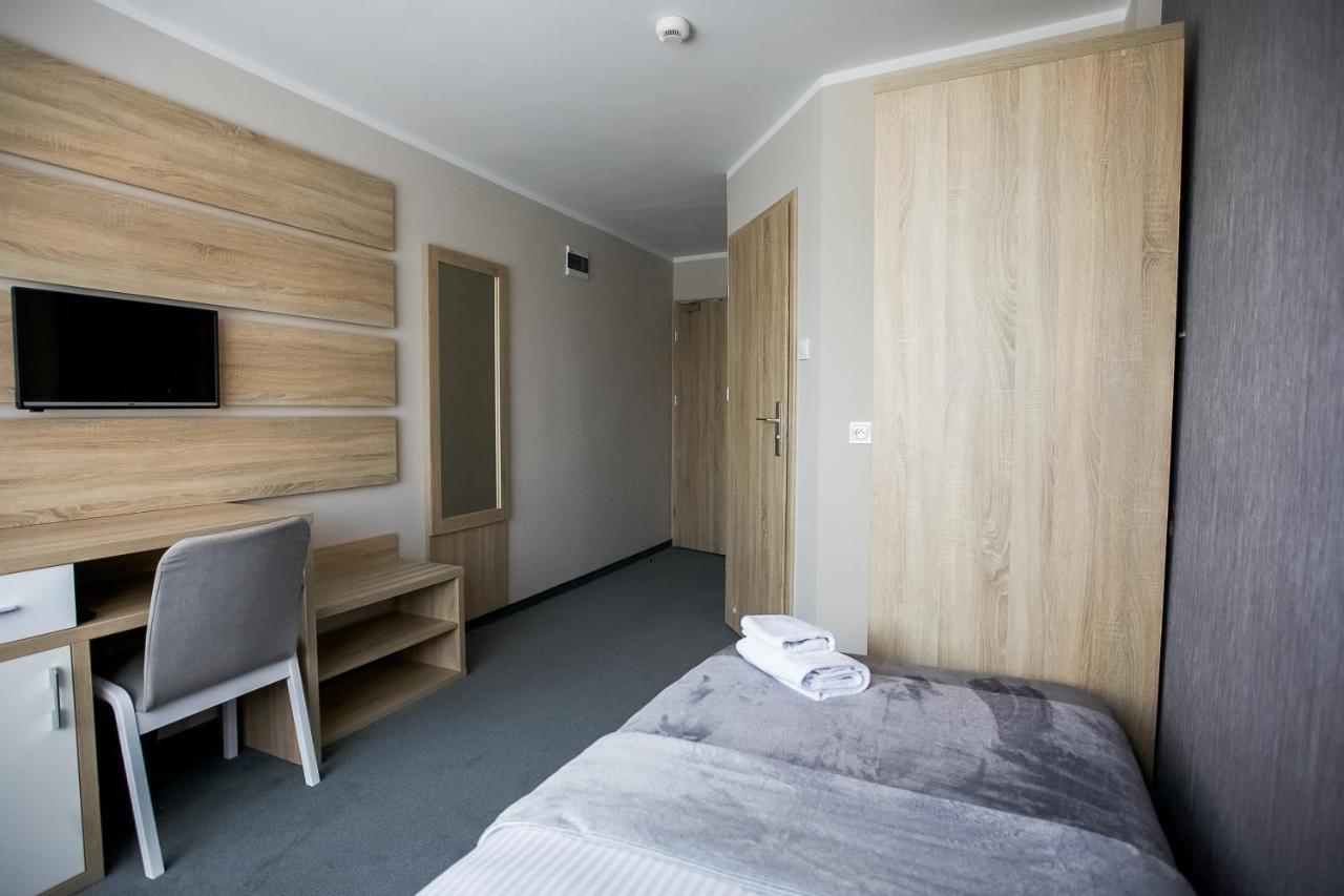 Elba Hotel Ostroleka  Eksteriør billede