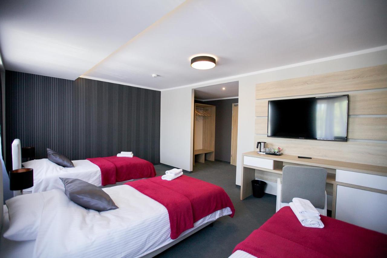 Elba Hotel Ostroleka  Eksteriør billede