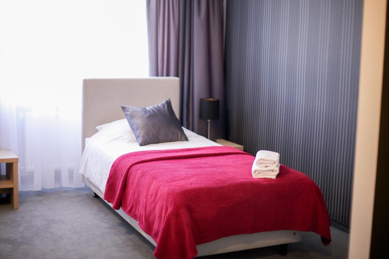 Elba Hotel Ostroleka  Eksteriør billede