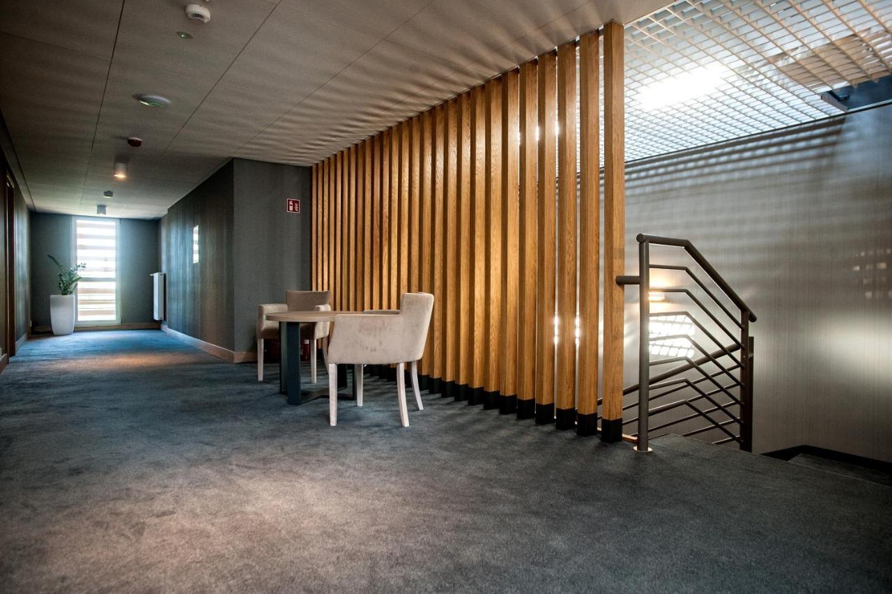 Elba Hotel Ostroleka  Eksteriør billede