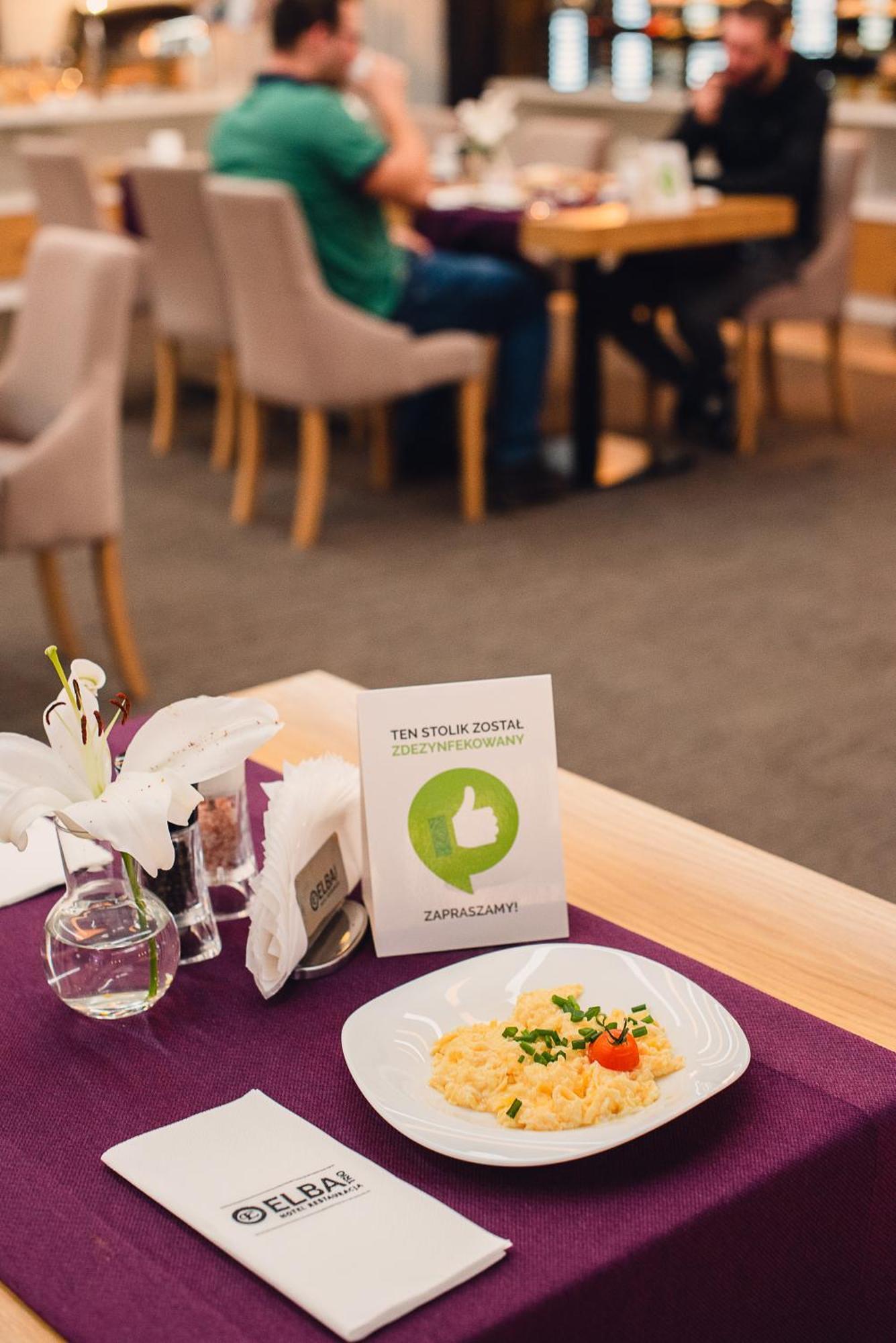 Elba Hotel Ostroleka  Eksteriør billede