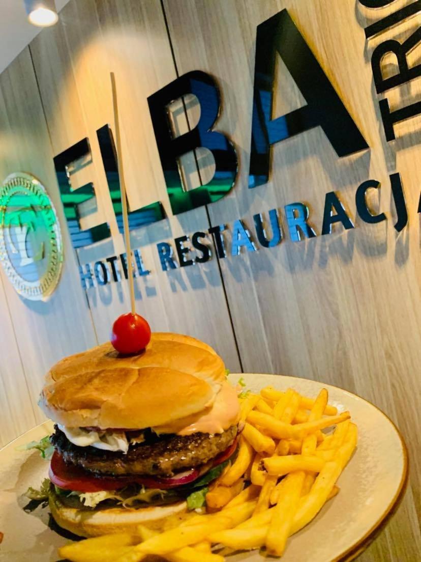 Elba Hotel Ostroleka  Eksteriør billede