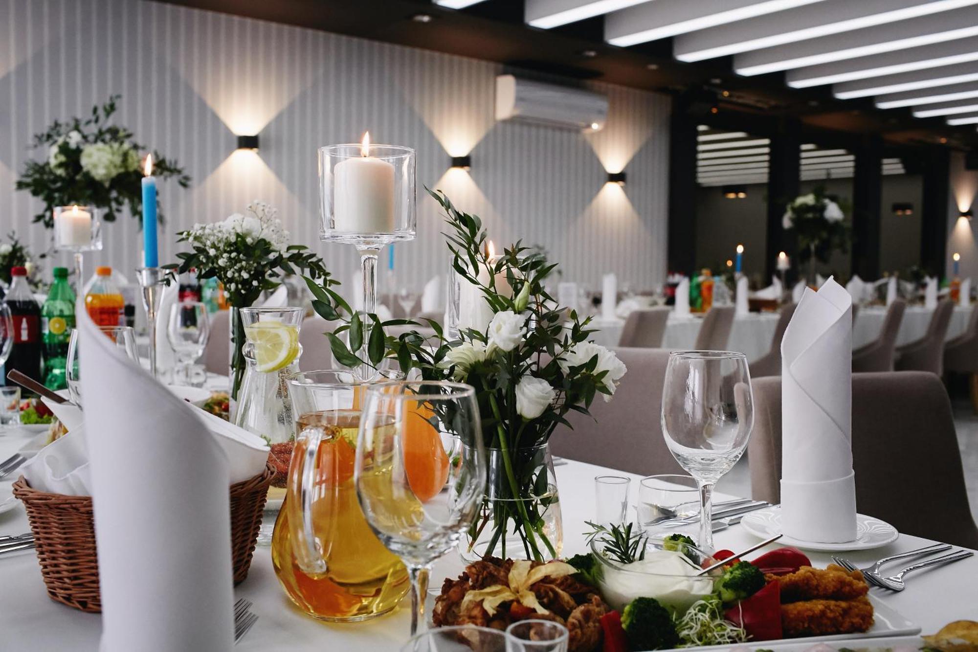 Elba Hotel Ostroleka  Eksteriør billede